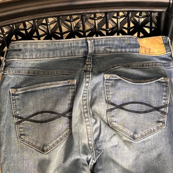 Perfect fit straight leg jeans - Picture 3 of 3